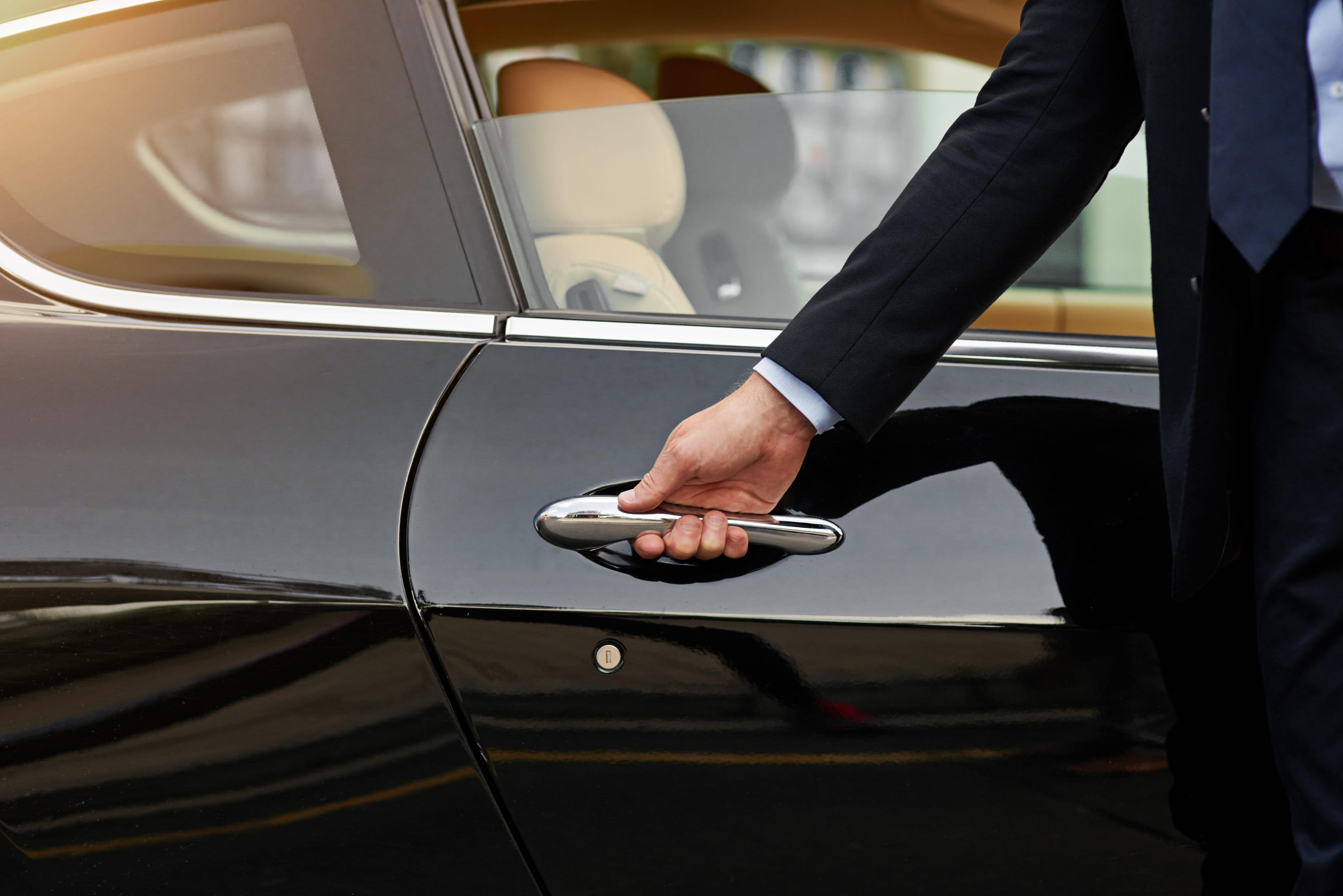 Chauffeur Service in Qatar: The Smart Way to Travel in Style and Comfort