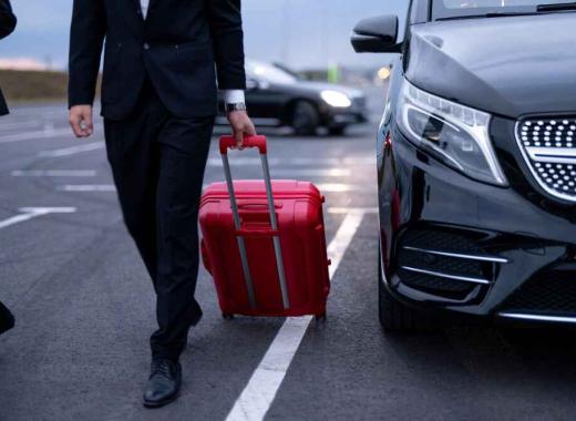 Arrive in Style: The Ultimate Guide to Doha International Airport Car Rental and Luxury Travel in Qatar