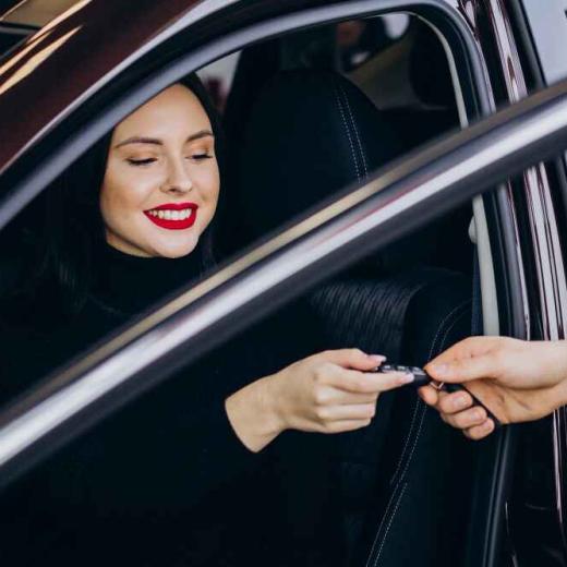 Luxury vs. Economy—What to Choose When You Rent a Car in Qatar