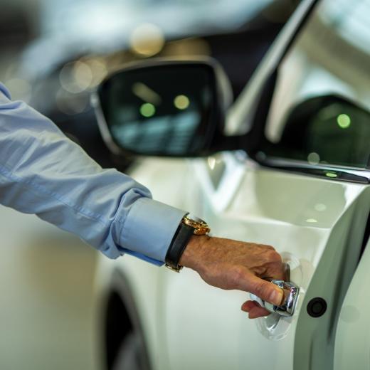 Your Complete Guide to Car Hire in Doha – Drive Your Way Through Qatar