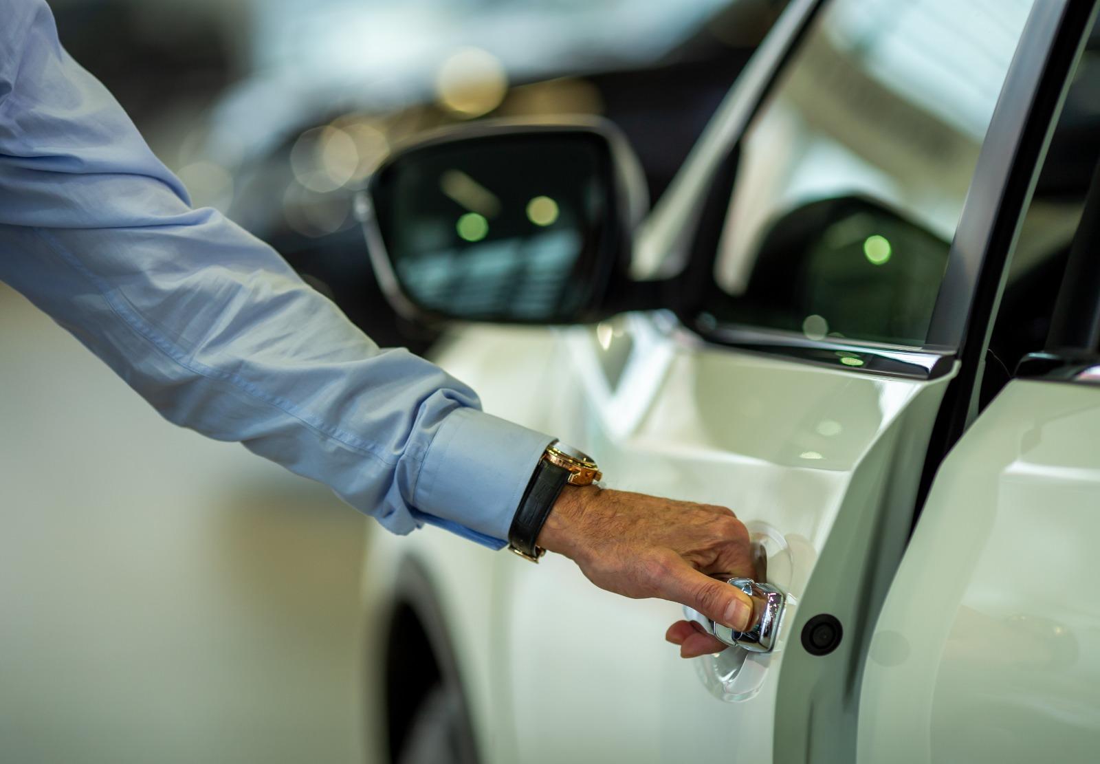 Your Complete Guide to Car Hire in Doha – Drive Your Way Through Qatar
